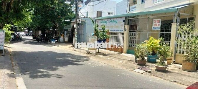 Phòng trọ mặt tiền gần sát chợ Non Nước