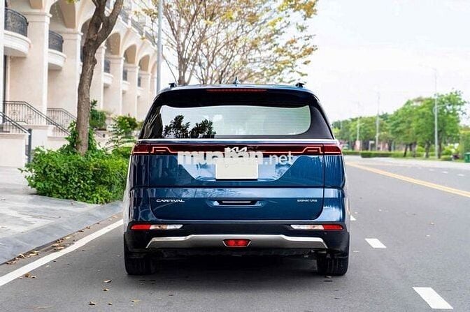 Kia Carnival 2022 Signature máy Dầu màu Xanh