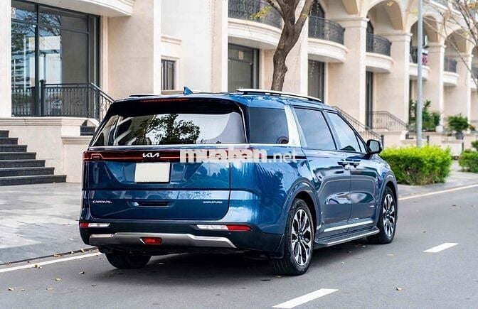 Kia Carnival 2022 Signature máy Dầu màu Xanh