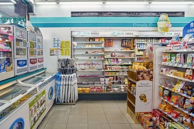 TUYỂN GẤP 3NV PHỤ KHO,GIÚP VIỆC,BÁN HÀNG(ƯU TIÊN NGƯỜI LỚN TUỔI)