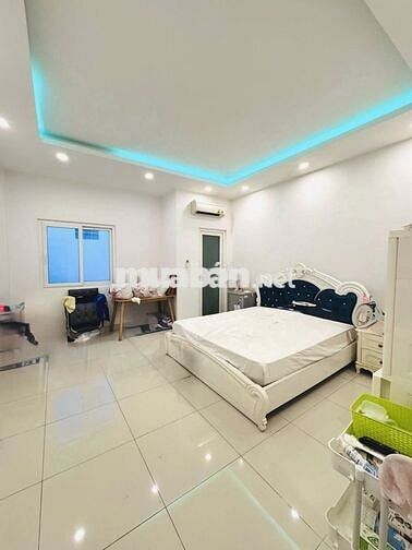 Bán Nhà HẺM XE HƠI  PHẠM VĂN ĐỒNG P13 Bình Thạnh -83m2 - 4tầng- 13.9tỷ
