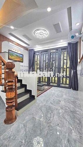 Bán nhà Đ số 3 bình Tân. 4x8 . 2 tầng sổ đẹp 2pn 2tolet Gia 2ty9