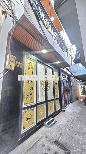 Bán nhà Đ số 3 bình Tân. 4x8 . 2 tầng sổ đẹp 2pn 2tolet Gia 2ty9