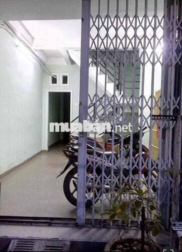 Phòng trọ 10m2, đường Hồ Thành Biên, Phường 4, Q.8