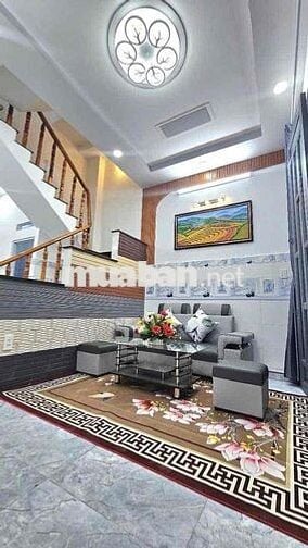Bán nhà Đ số 3 bình Tân. 4x8 . 2 tầng sổ đẹp 2pn 2tolet Gia 2ty9