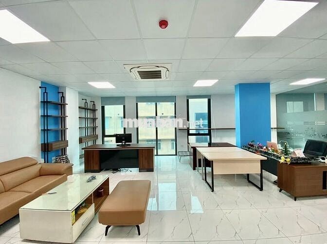 Cho thuê VP 150m2 tại Phố Khương Đình mặt tiền 12m xe tải đỗ cửa