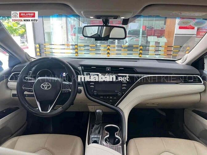 ODO 32.000km CAMRY 2.5Q 2020 SIÊU GIA ĐÌNH