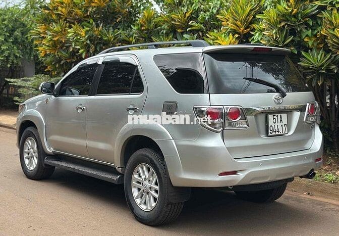 Toyota Fortuner 2014 2.5G số sàn máy dầu