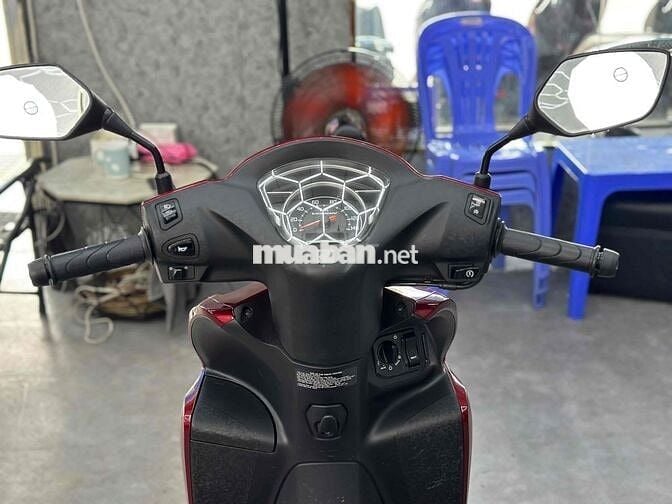 Vision 2023 xe lướt đẹp bstp ( gop 0 giam cavet)