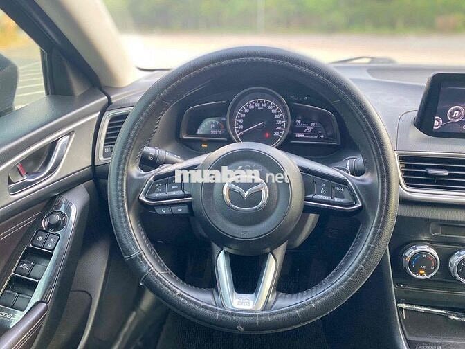 Mazda 3 2017 1.5 AT Sedan Flip phanh điện tử