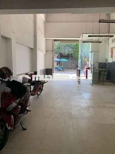 NHÀ QUẬN 8 MẶT TIỀN 165m2 cho thuê 20 triệu