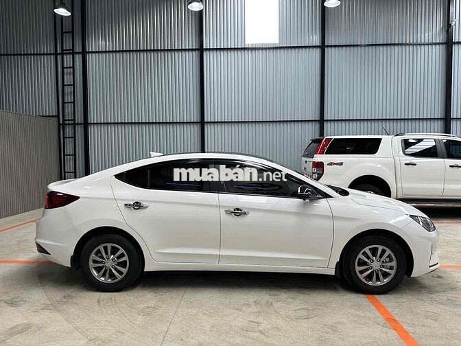 Hyundai Elantra 2019 MT