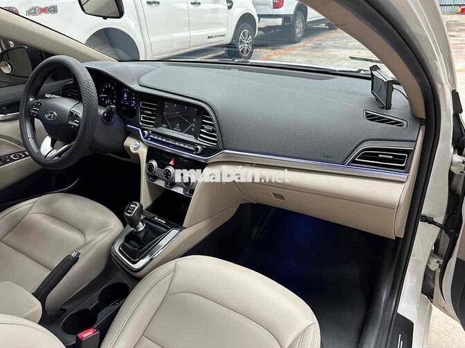 Hyundai Elantra 2019 MT