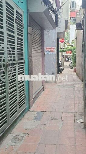 Đất đẹp Hoàng Quốc việt, DT 63m, ngõ thông GIÁ TỐT