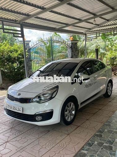 Kia Rio 2016 1.4 AT Sedan - 120000 km