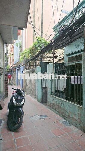 Đất đẹp Hoàng Quốc việt, DT 63m, ngõ thông GIÁ TỐT