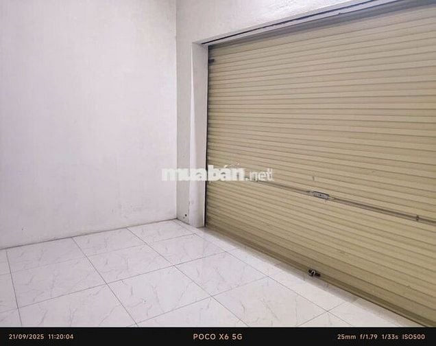 Chính chủ cần cho thuê quán, mặt phố Nguyễn Đức Cảnh, sầm uất.