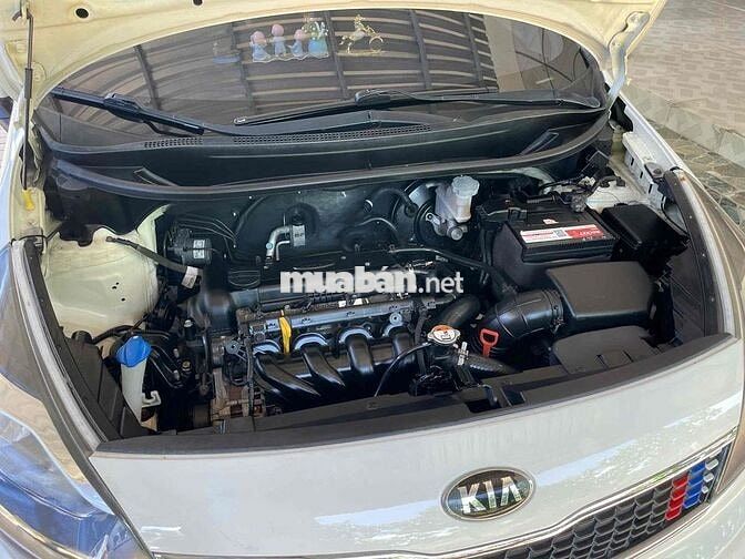 Kia Rio 2016 1.4 AT Sedan - 120000 km