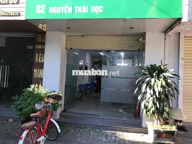 mặt bằng kinh doanh đường rộng 34 m, vỉa hè 10m