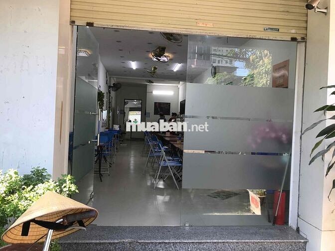 mặt bằng kinh doanh đường rộng 34 m, vỉa hè 10m