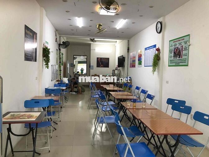 mặt bằng kinh doanh đường rộng 34 m, vỉa hè 10m