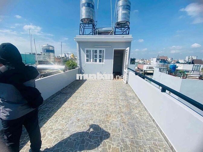 Cho thuê nhà HXH Lạc Long Quân, phường 10, 3.7x10m, 4 tầng , giá 15tr