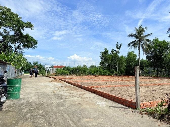 5 LÔ LIỀN KỀ - CÁCH QUỐC LỘ 14B ĐÚNG 100M- GIÁ ĐẦU TƯ TỐT
