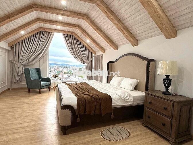 cần bán căn biệt thự, sân vườn, hồ bơi, view thành phố tại nam hồ.