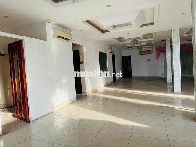 cho thuê nhà mặt tièn Nguyễn Văn Linh 14x20 giá 90 tr