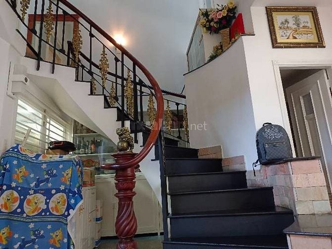 BIỆT THỰ ĐƯỜNG SỐ 12 GẦN TRẦN NÃO CÓ BẢO VỆ 24/24H 