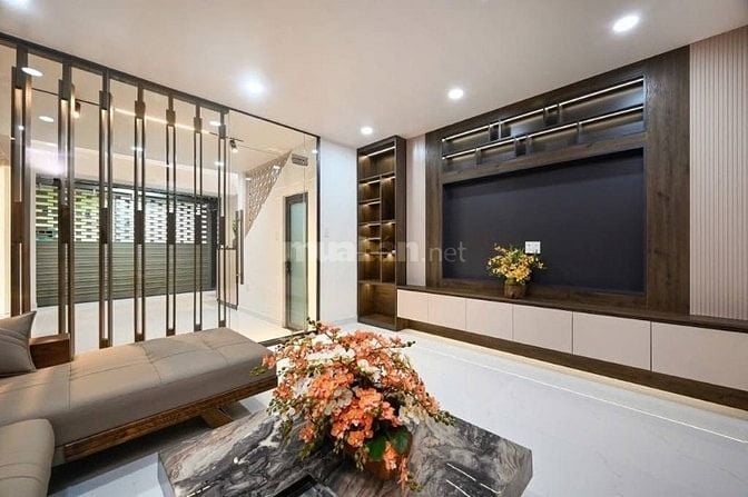 Gấp! Tôi cần bán HXH Huỳnh Tịnh Của, Quận 3. DT 87,5m2 giá 4tỷ150(TL)