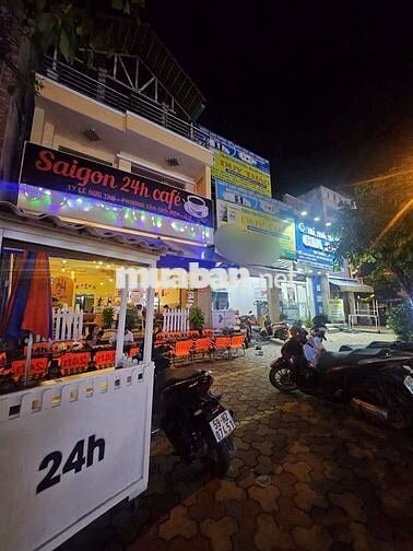 sang quán cafe 6*16 trệt 2 lầu 3pn mặt tiền đường lớn