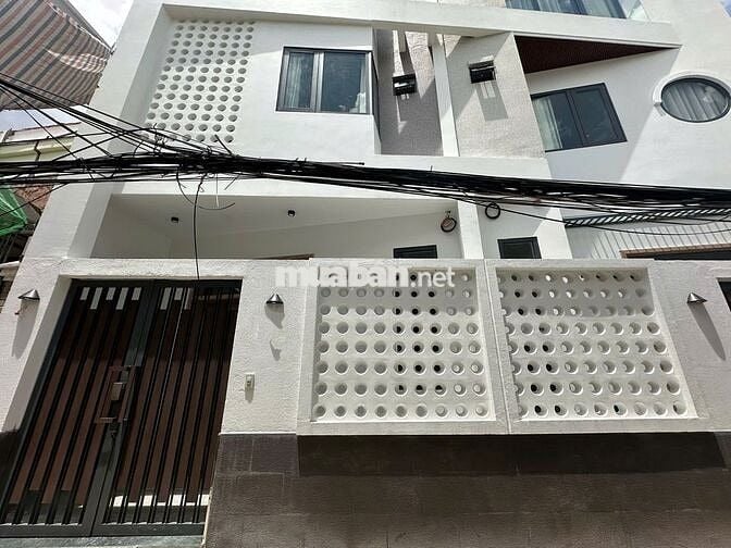 Chỉ 7 tỷ- HXH Nguyễn Văn Trỗi - 5X10M ( chuẩn ) - 4 Tầng 4PN -Có Sân