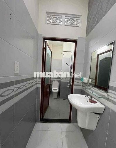 Nhà 3 Tầng Dĩ An, 64m2, Mặt Tiền 8M, Sổ Hồng Riêng, chỉ hơn 4 Tỷ