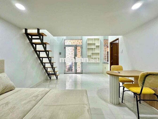 DUPLEX 2 CHỖ NGỦ NGAY GẦN HÀNG XANH, HUTECH, UEF, UTH