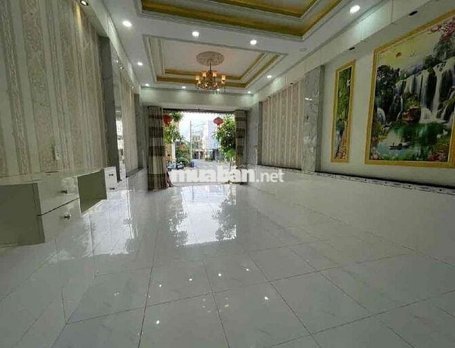 Nhà 3 Tầng Dĩ An, 64m2, Mặt Tiền 8M, Sổ Hồng Riêng, chỉ hơn 4 Tỷ