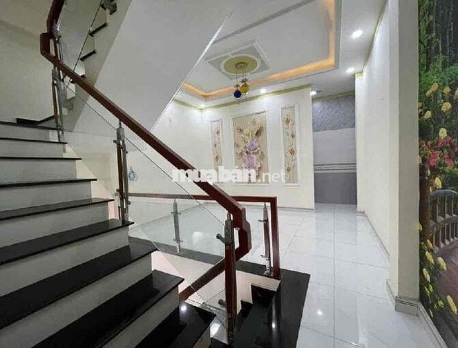 Nhà 3 Tầng Dĩ An, 64m2, Mặt Tiền 8M, Sổ Hồng Riêng, chỉ hơn 4 Tỷ