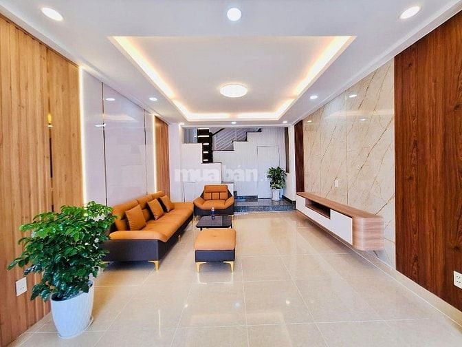 Gấp! Cần bán nhà 1trệt 2 lầu HXH Hoàng Việt,TB giá 2tỷ950/55,4m2. SHR