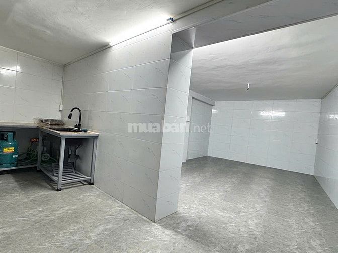 Chính chủ cho thuê nhà mới sửa lại 2 tầng, nhà ngách 116 Quan Thổ 1
