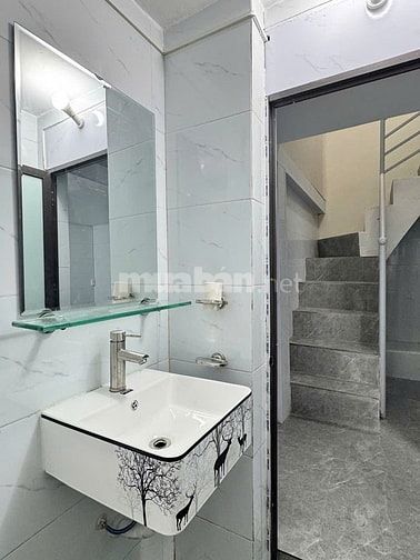 Chính chủ cho thuê nhà mới sửa lại 2 tầng, nhà ngách 116 Quan Thổ 1