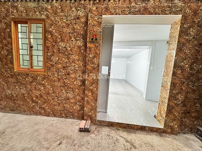 Chính chủ cho thuê nhà mới sửa lại 2 tầng, nhà ngách 116 Quan Thổ 1