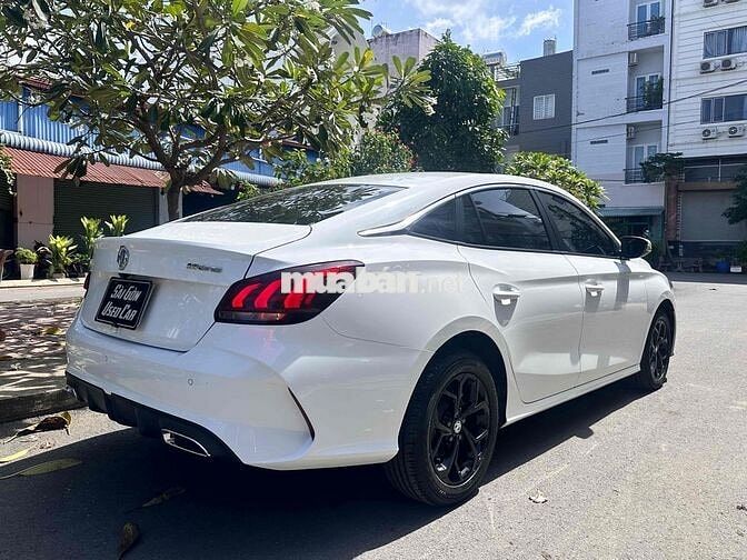 MG MG5 2024 - 14900 km