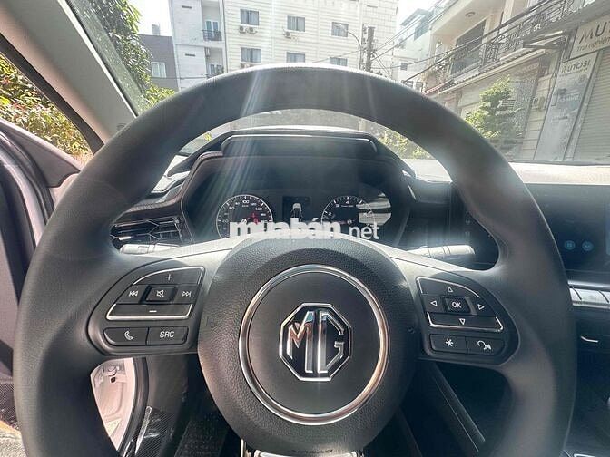 MG MG5 2024 - 14900 km