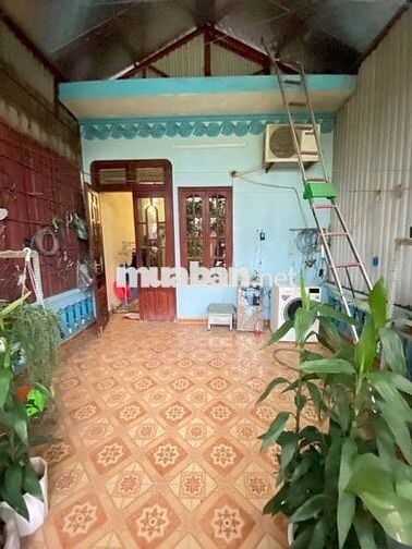 cần bán nhà đường giải Phóng. 45m2 xây 4 tầng, gần đường ô tô.