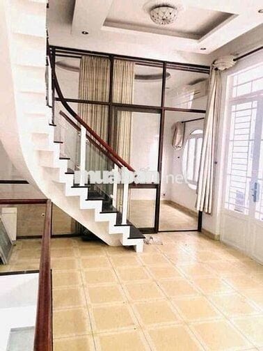 Cần bán gấp căn 1trệt 2 lầu tại đg Phạm Văn Hai, Q. Tân Bình