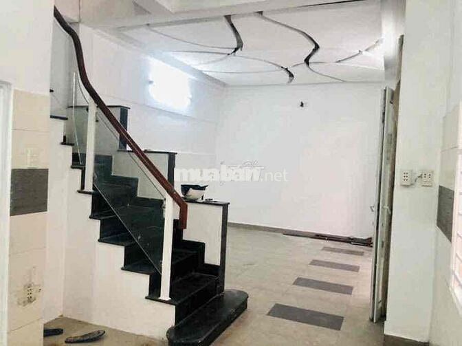 Cần bán gấp căn 1trệt 2 lầu tại đg Phạm Văn Hai, Q. Tân Bình