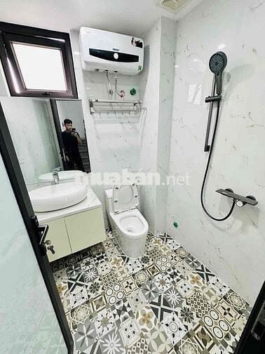 Cực Hót! Nhà Phố Láng Hạ - Ngõ Nông Gần Phố -full Nội Thất giá 8.25tỷ