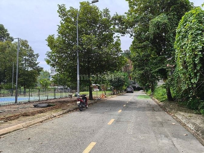 Siêu Phẩm! Bán nền góc P40 Huy Hoàng DT 248m2 giá 63 tỷ 12 rất đẹp
