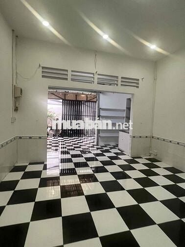 CHO THUÊ NHÀ 4,5 x 14 trống suốt