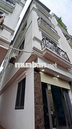 nhà lô góc thoáng trước sau30m ngõ trước nhà 2m , 3 phòng ngủ .145 LM